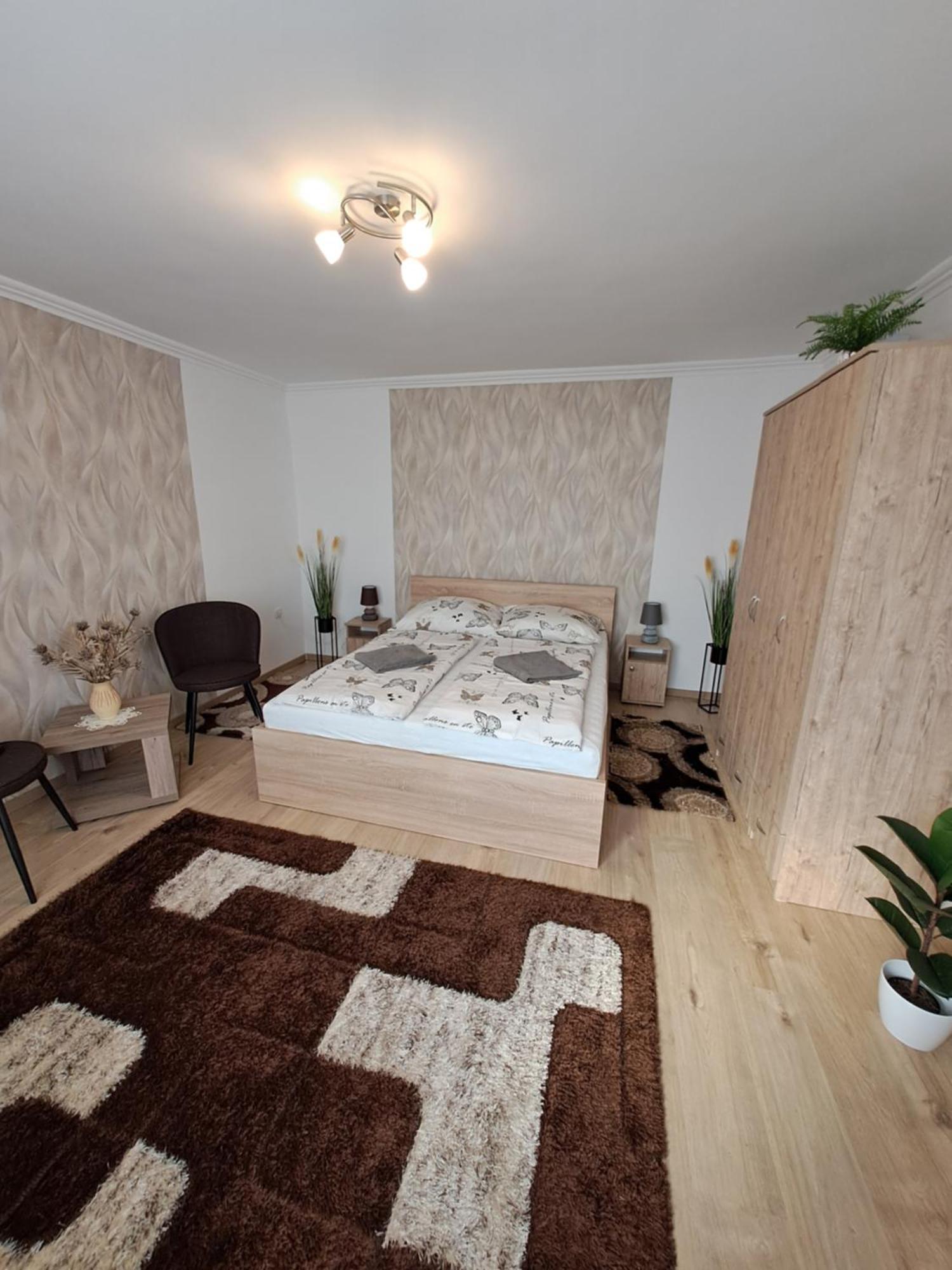 Katarina apartman Hajduszoboszlo Bagian luar foto